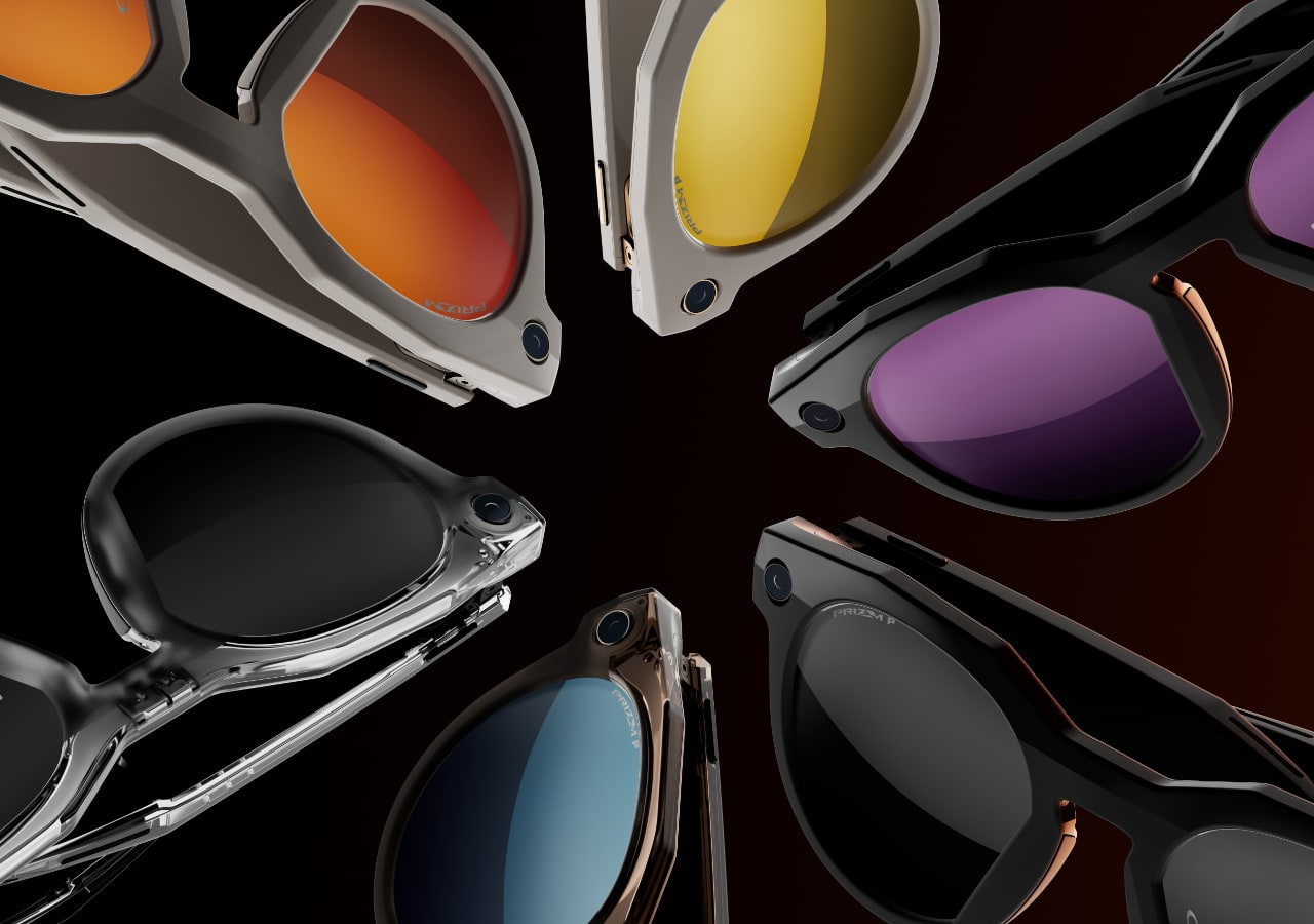 Lunettes de soleil colorées en cercle sur fond sombre.