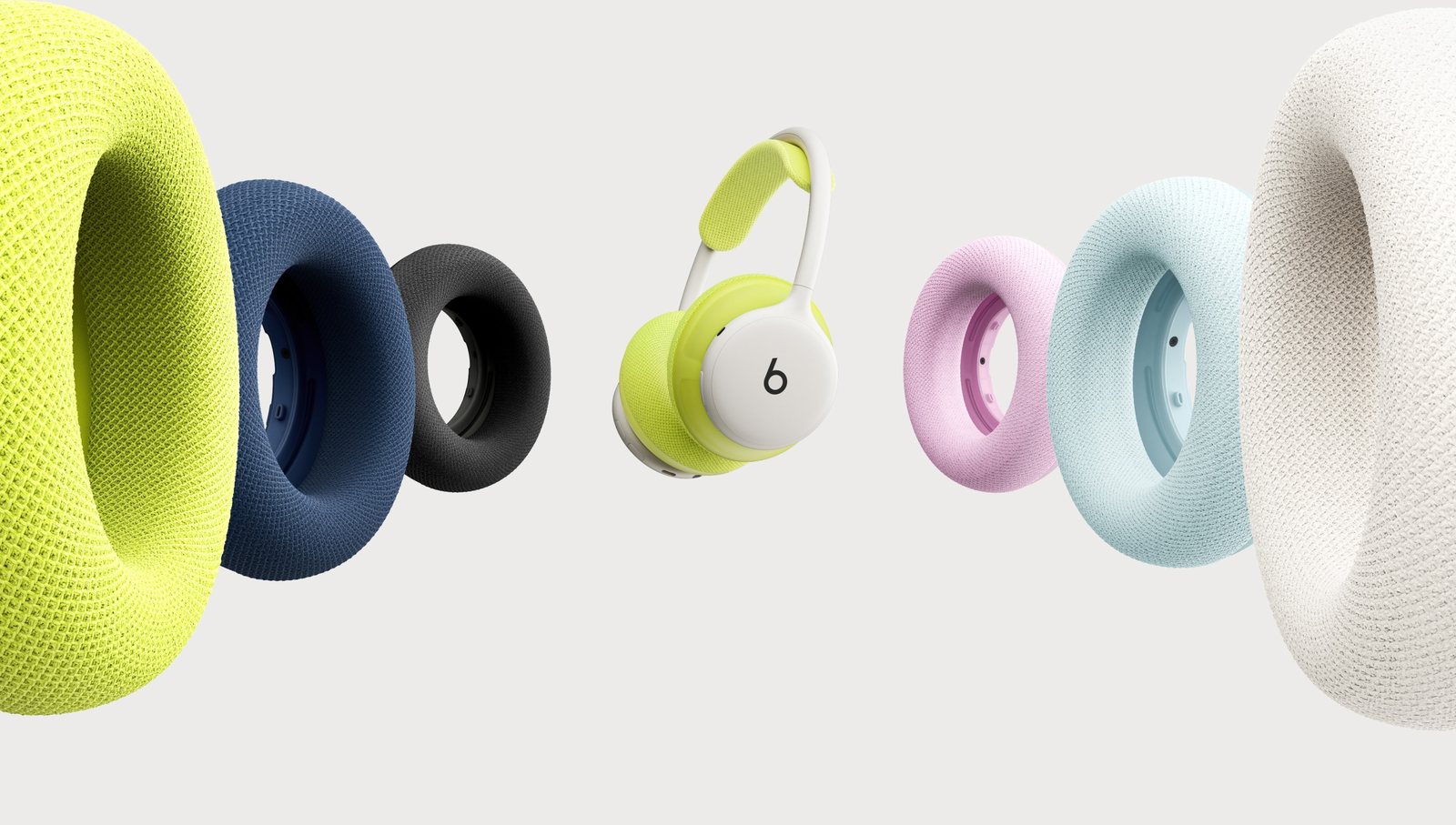 Beats 360 entouré de ses coussinets en maille interchangeables en 6 coloris